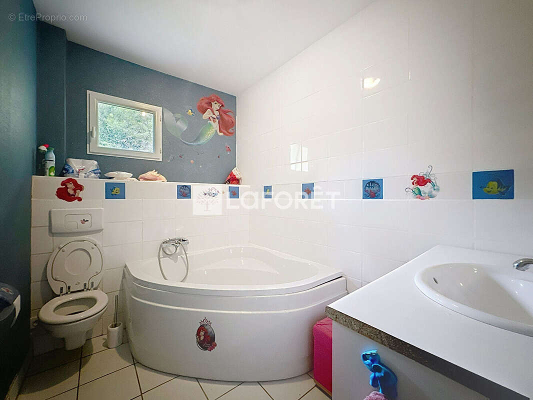 Maison à CORVEISSIAT