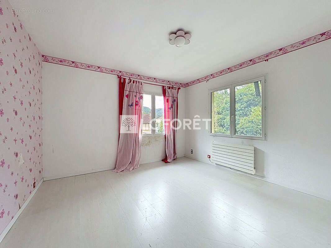 Maison à CORVEISSIAT