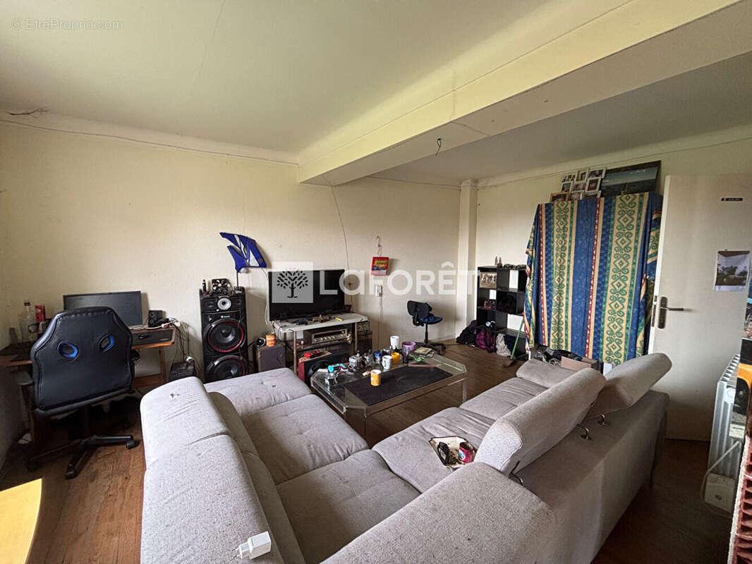 Maison à LA TOUR-DU-CRIEU