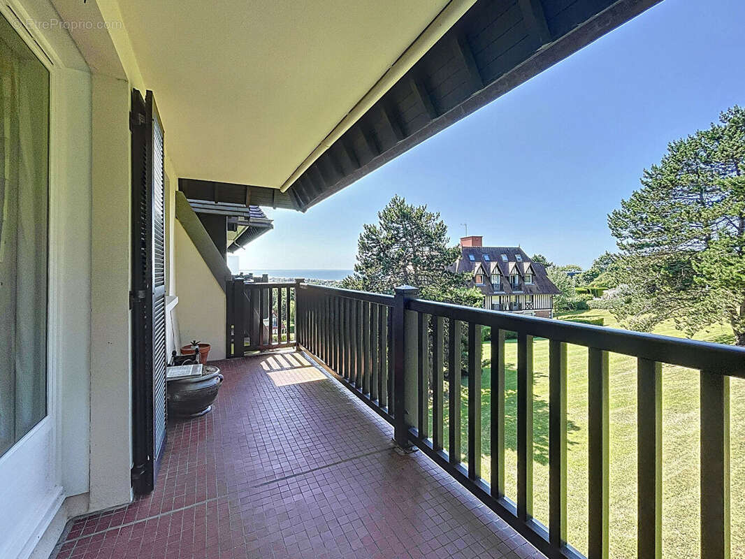 Appartement à BLONVILLE-SUR-MER