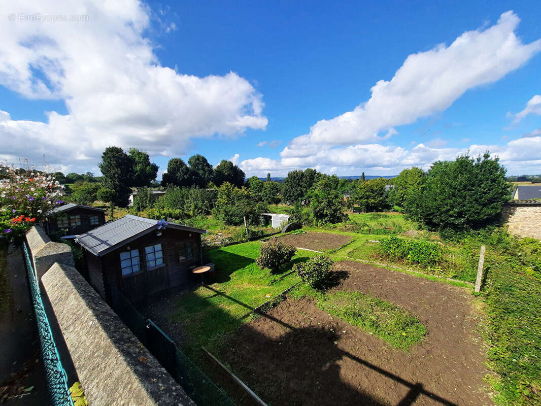 Maison à SAINT-SEVER-CALVADOS