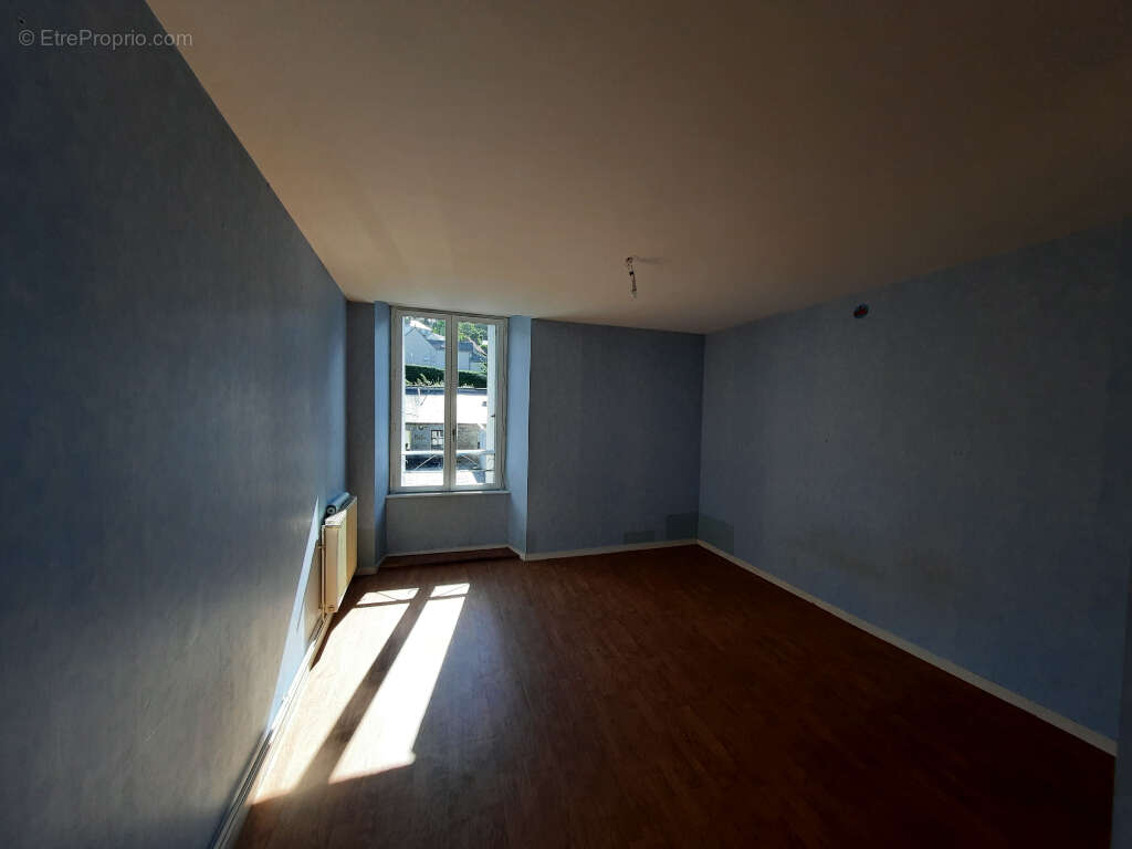 Maison à SAINT-SEVER-CALVADOS