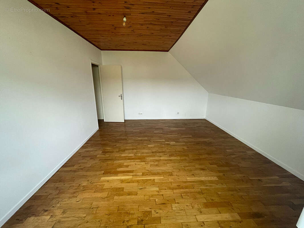 Maison à LONS-LE-SAUNIER