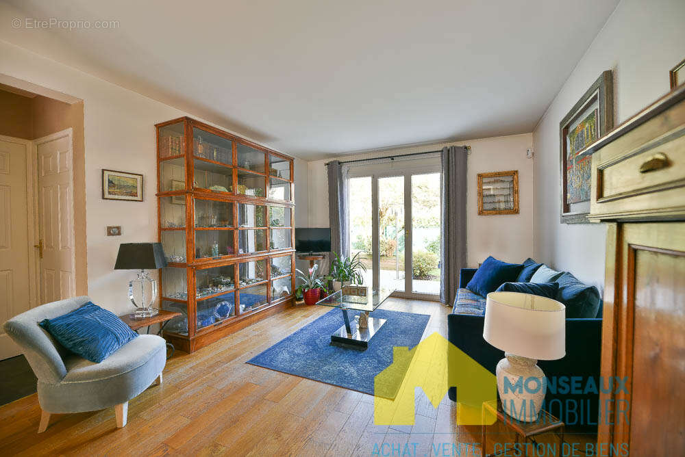 Maison à LONGJUMEAU