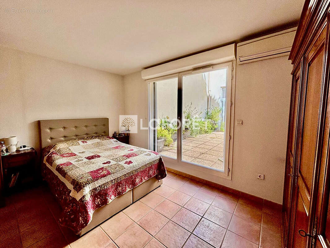 Appartement à MARSEILLE-2E