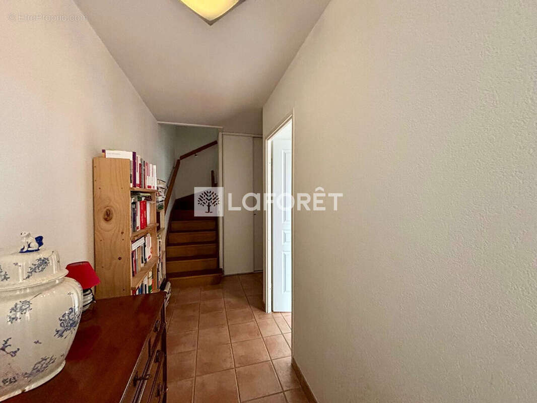 Appartement à MARSEILLE-2E