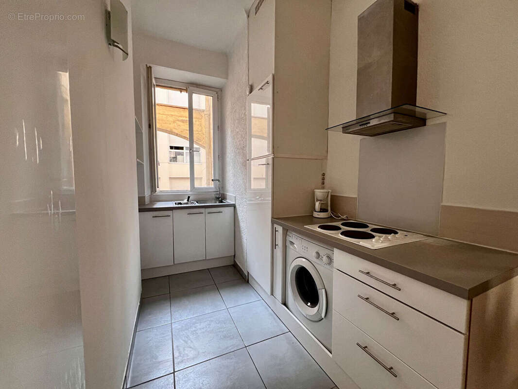 Appartement à MARSEILLE-2E