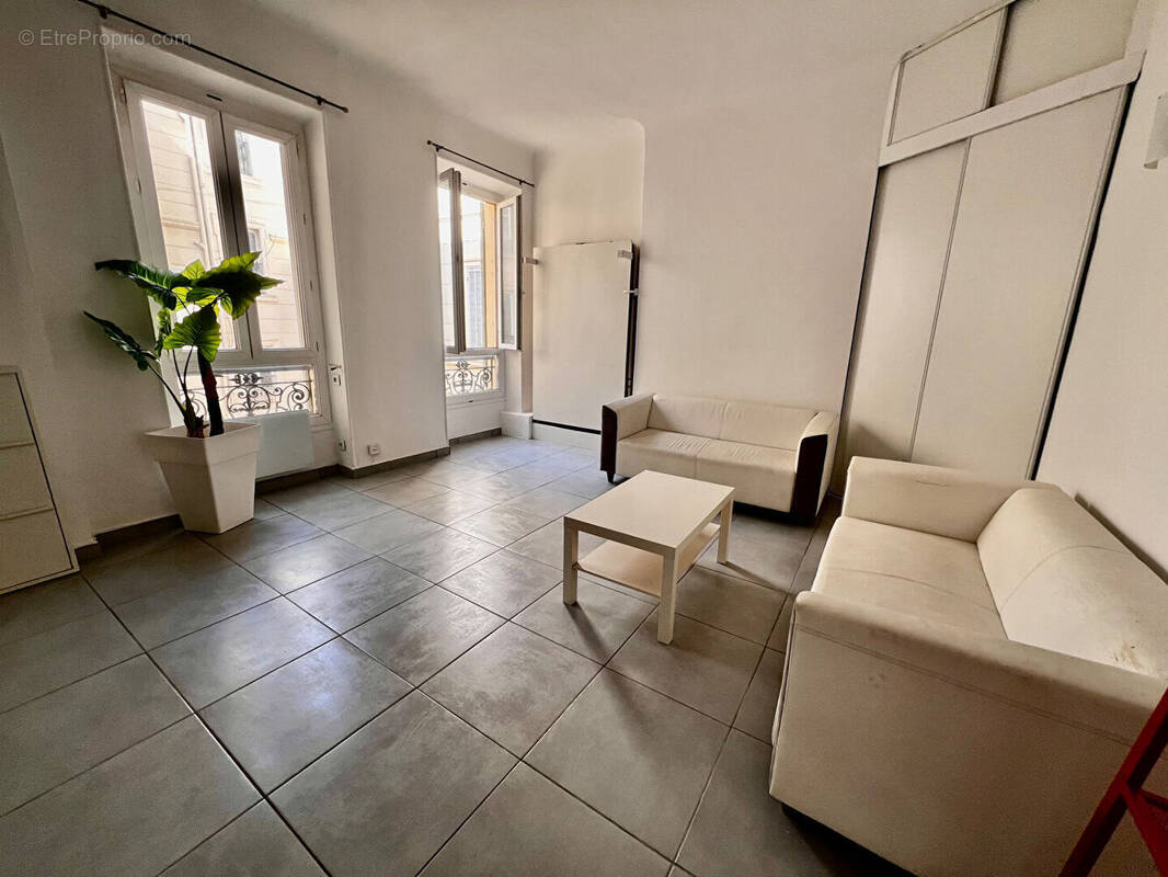 Appartement à MARSEILLE-2E