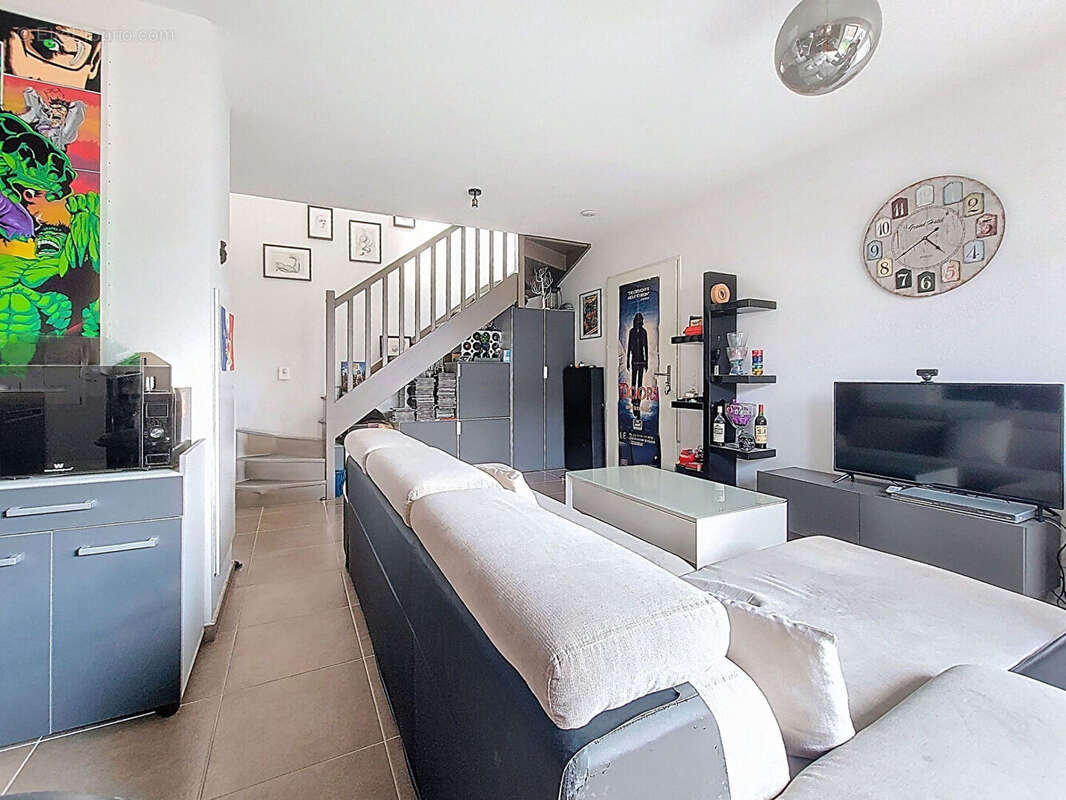 Appartement à PAREMPUYRE