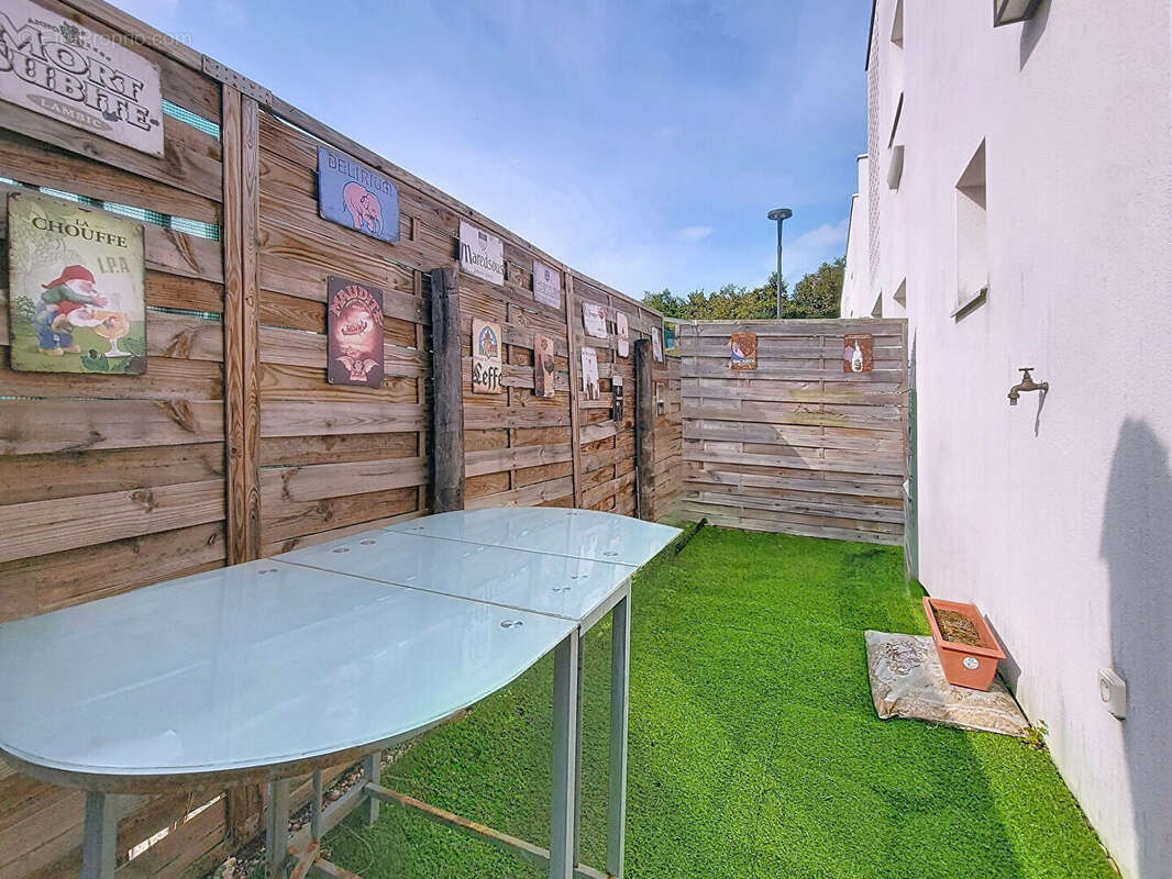 Appartement à PAREMPUYRE