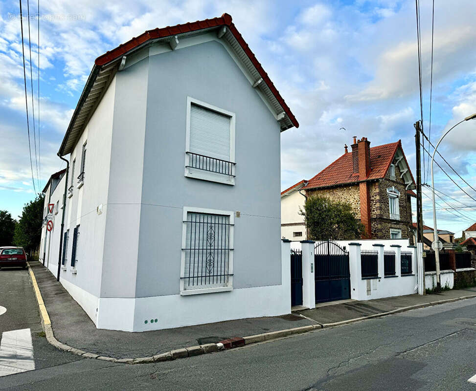 Maison à NEUILLY-PLAISANCE