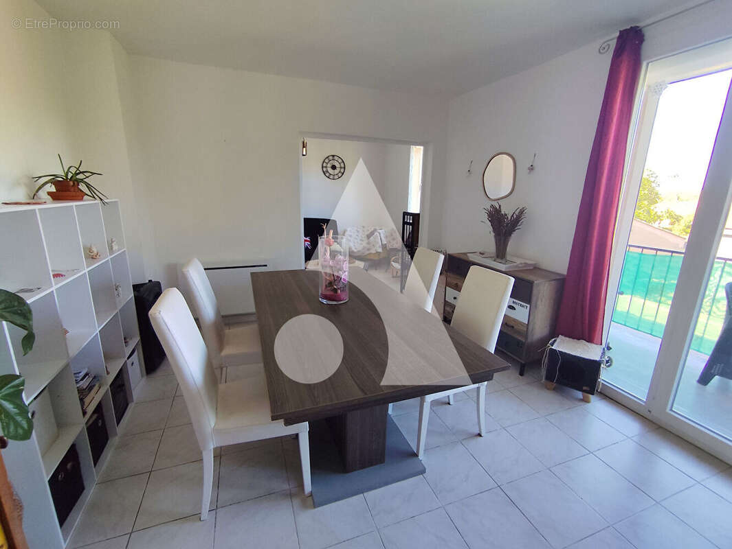 Appartement à VINON-SUR-VERDON