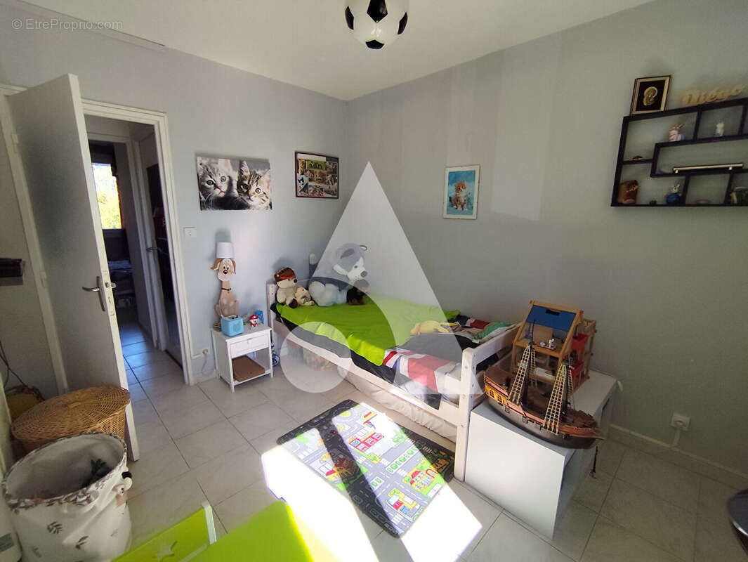 Appartement à VINON-SUR-VERDON