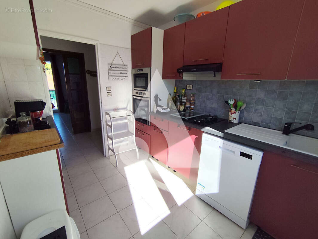 Appartement à VINON-SUR-VERDON