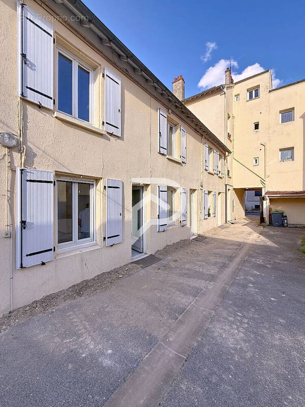 Maison à CHAMPS-SUR-MARNE