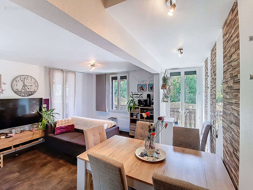 Appartement à ALLINGES