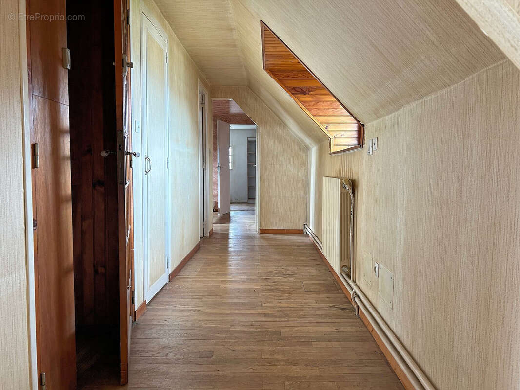 Maison à LE VAL-DAVID