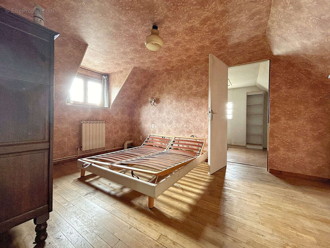 Maison à LE VAL-DAVID