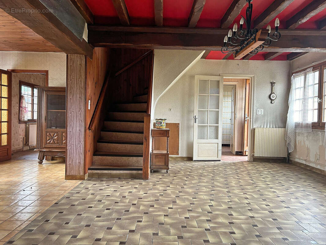 Maison à LE VAL-DAVID