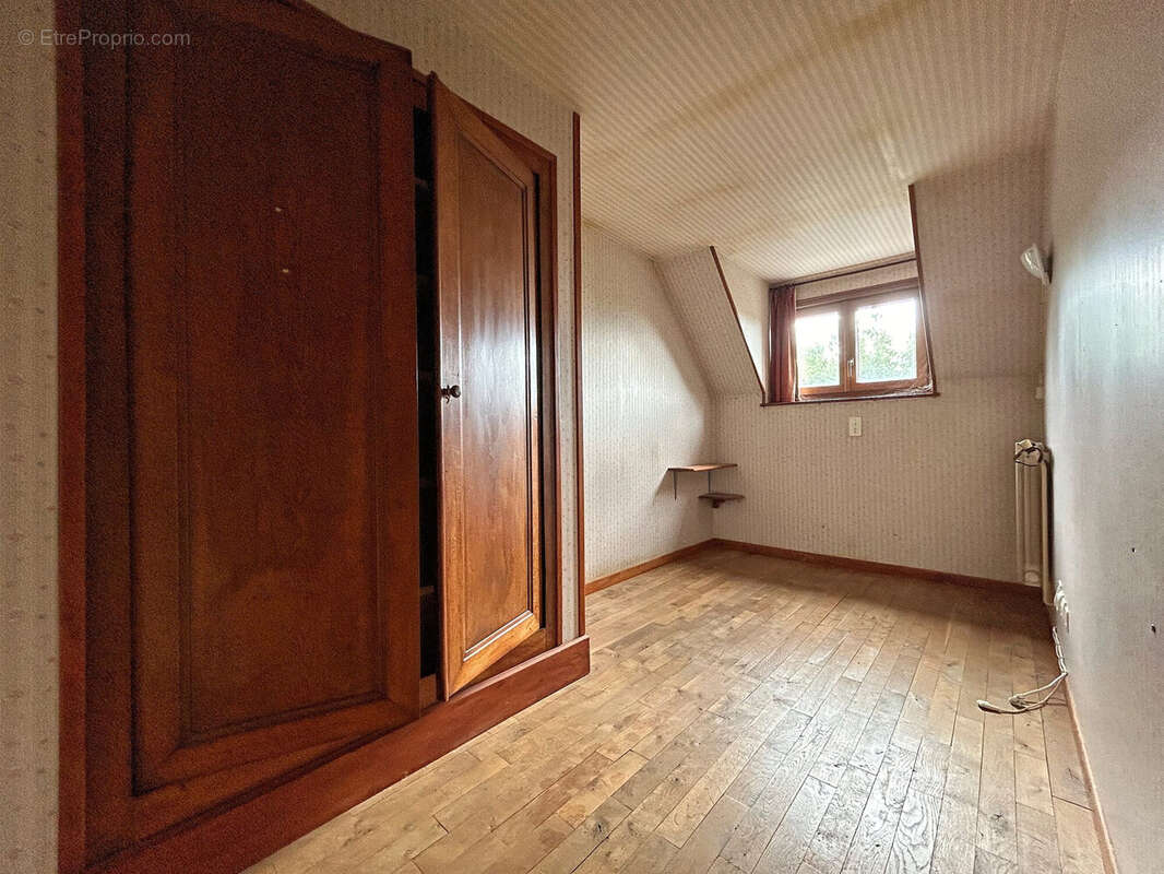 Maison à LE VAL-DAVID