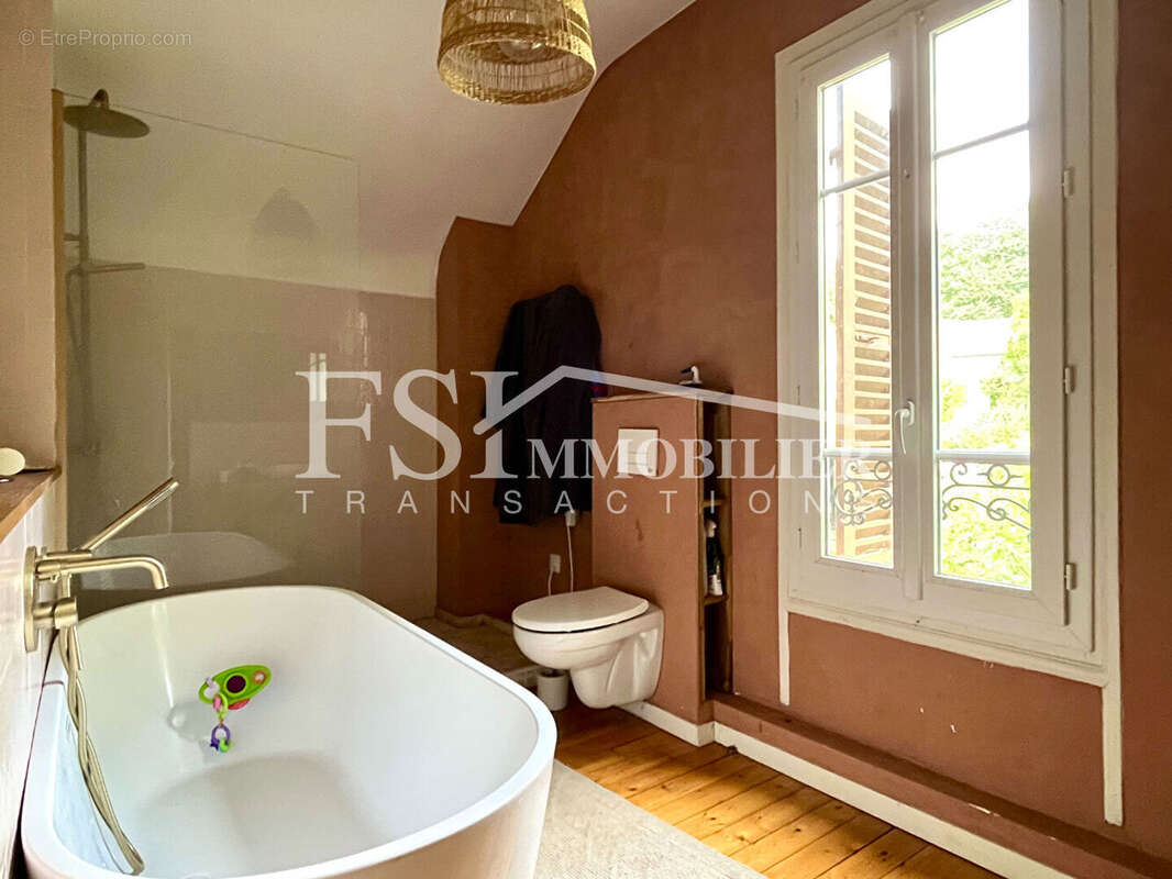 Maison à SAINT-LEU-LA-FORET