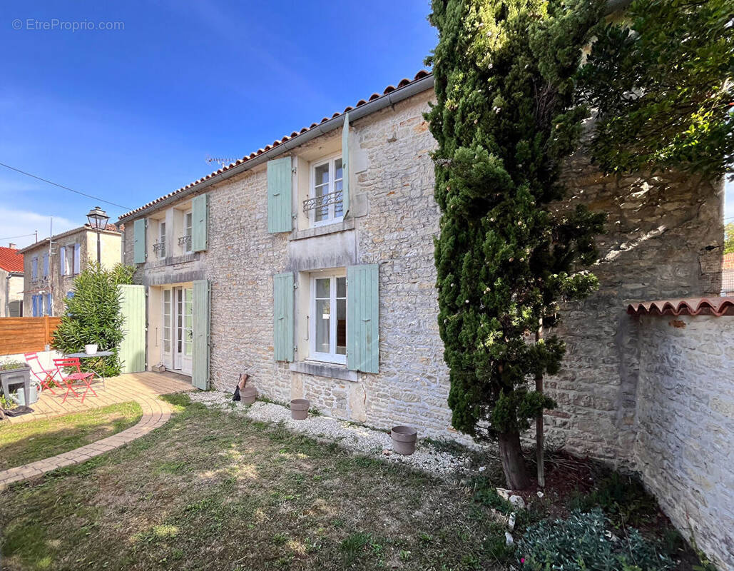 Maison à SAINT-SAUVEUR-D&#039;AUNIS