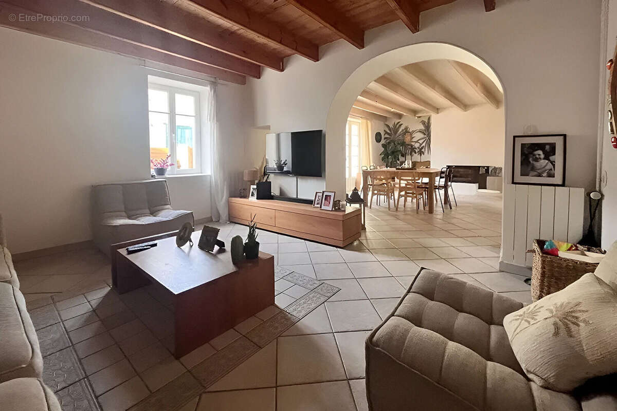 Maison à SAINT-SAUVEUR-D&#039;AUNIS