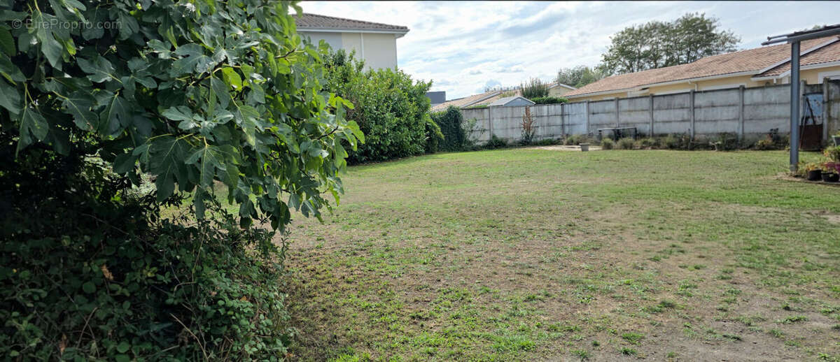 Maison à VILLENAVE-D&#039;ORNON