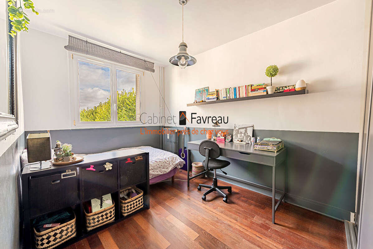 Appartement à L&#039;HAY-LES-ROSES