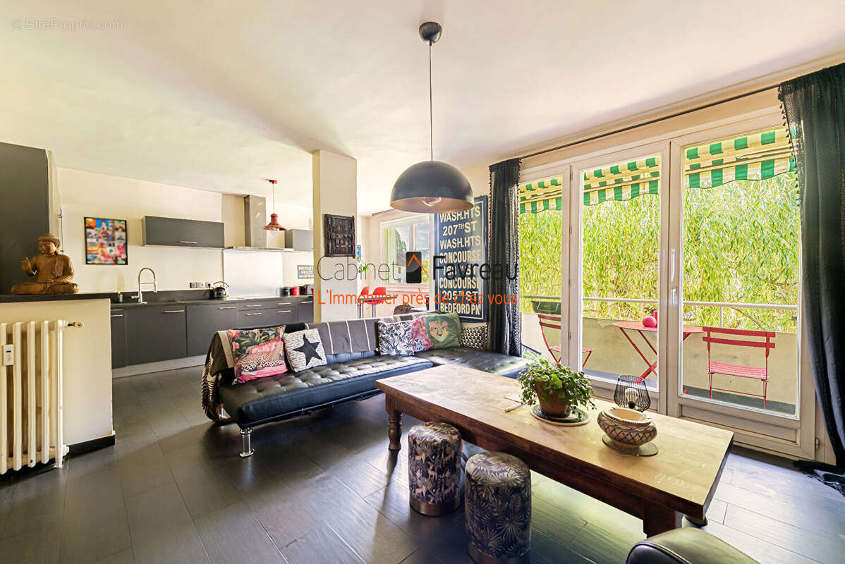 Appartement à L&#039;HAY-LES-ROSES