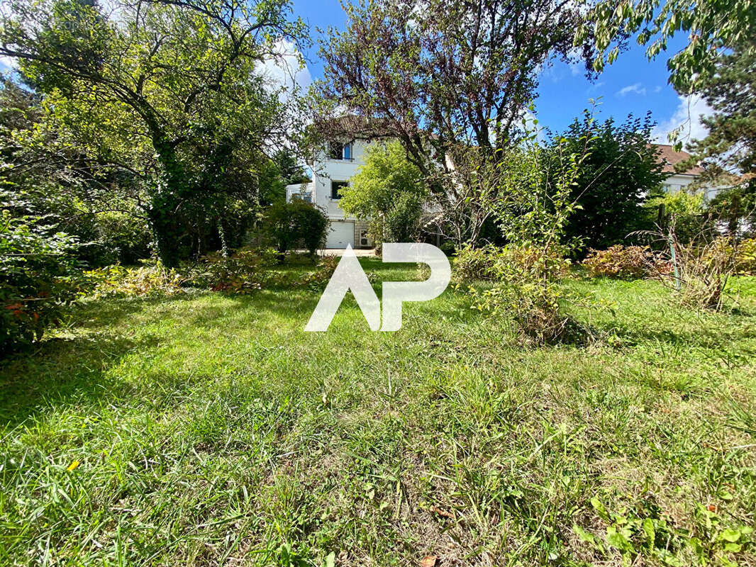 Maison à DEUIL-LA-BARRE