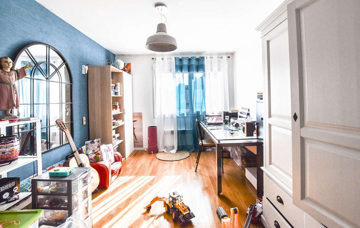 Maison à AVANNE-AVENEY