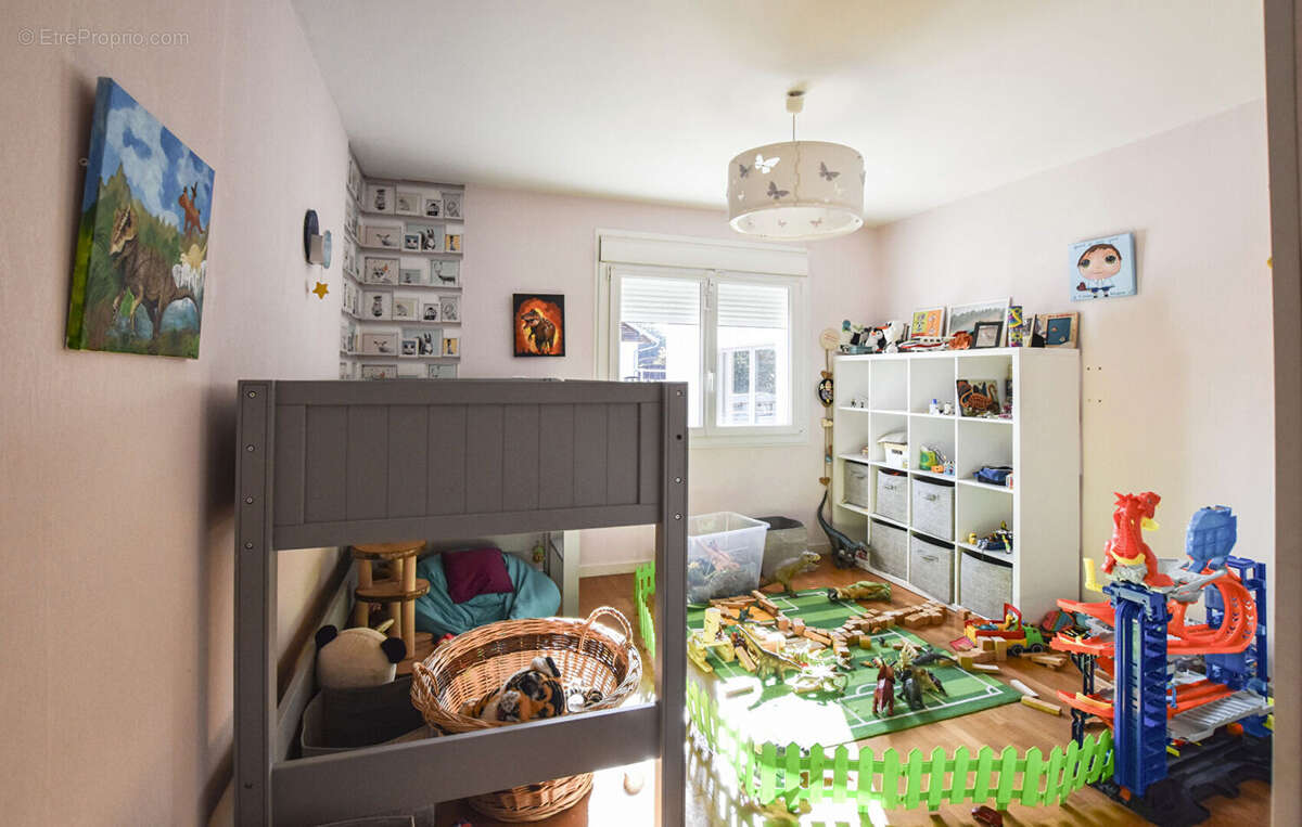 Maison à AVANNE-AVENEY