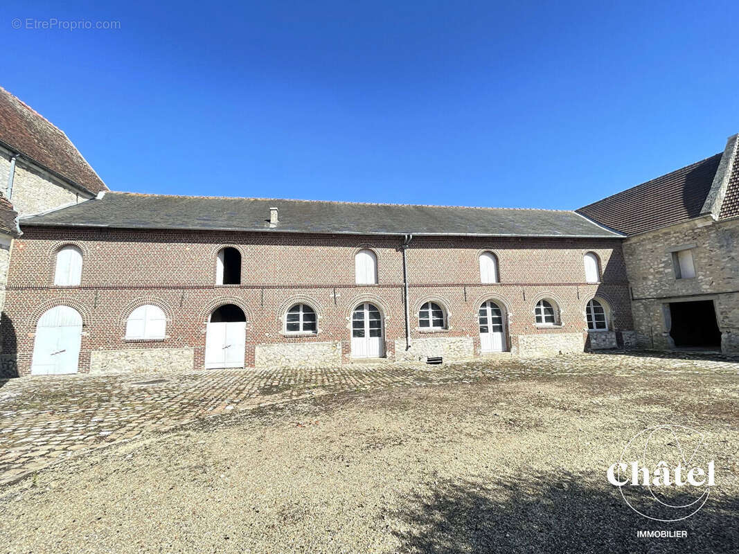 Maison à NANTEUIL-LE-HAUDOUIN