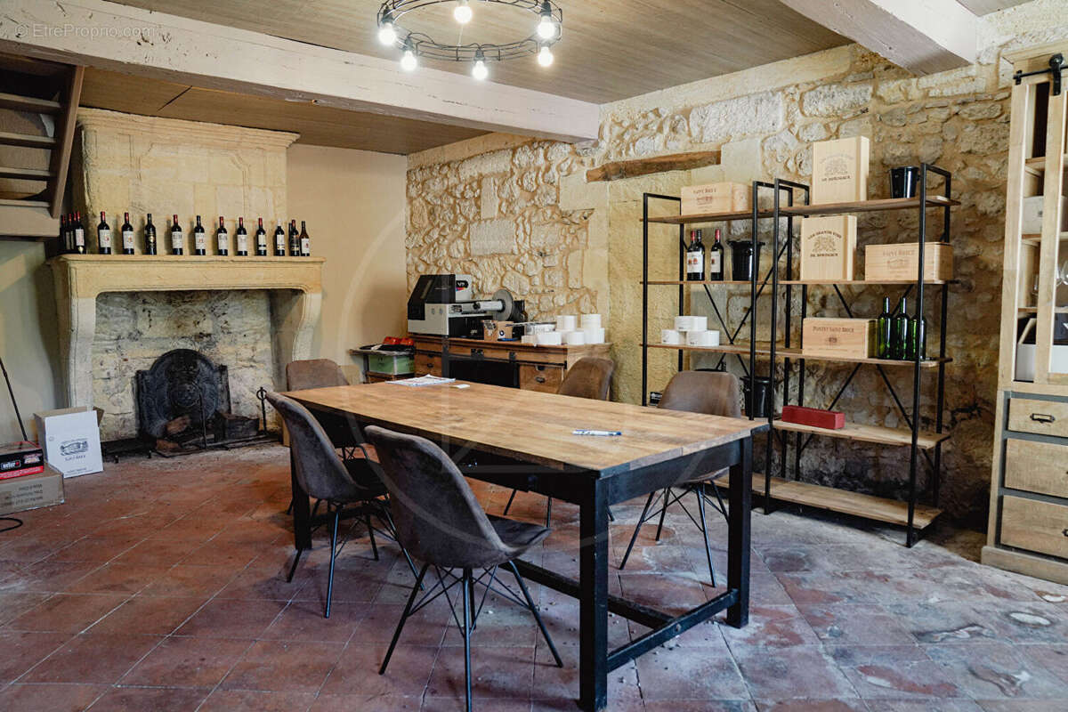 Maison à SAINT-EMILION