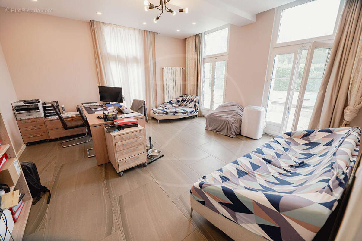 Maison à SAINT-EMILION