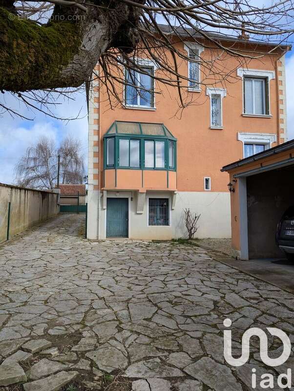 Photo 3 - Maison à BRIENON-SUR-ARMANCON