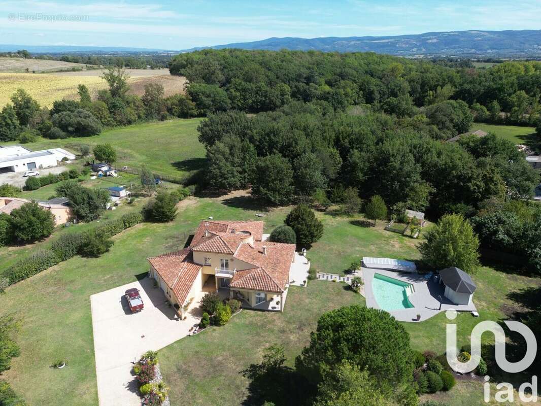 Photo 2 - Maison à LEMPAUT