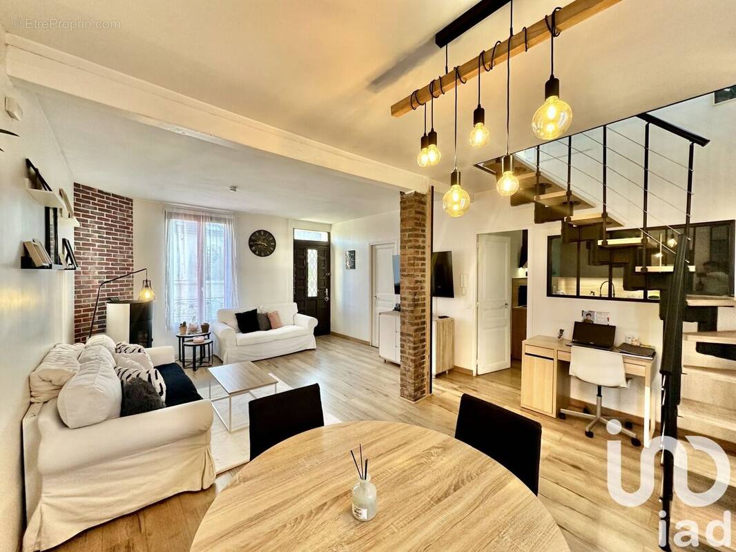 Photo 1 - Maison à LIMEIL-BREVANNES