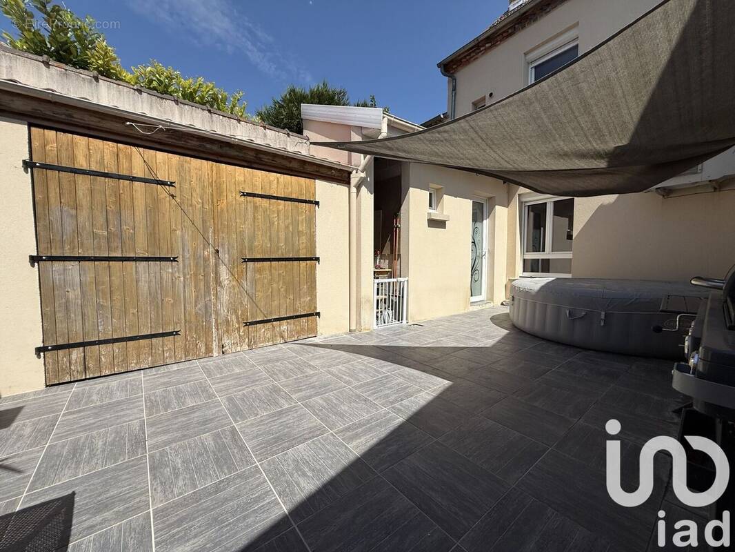 Photo 1 - Maison à AY