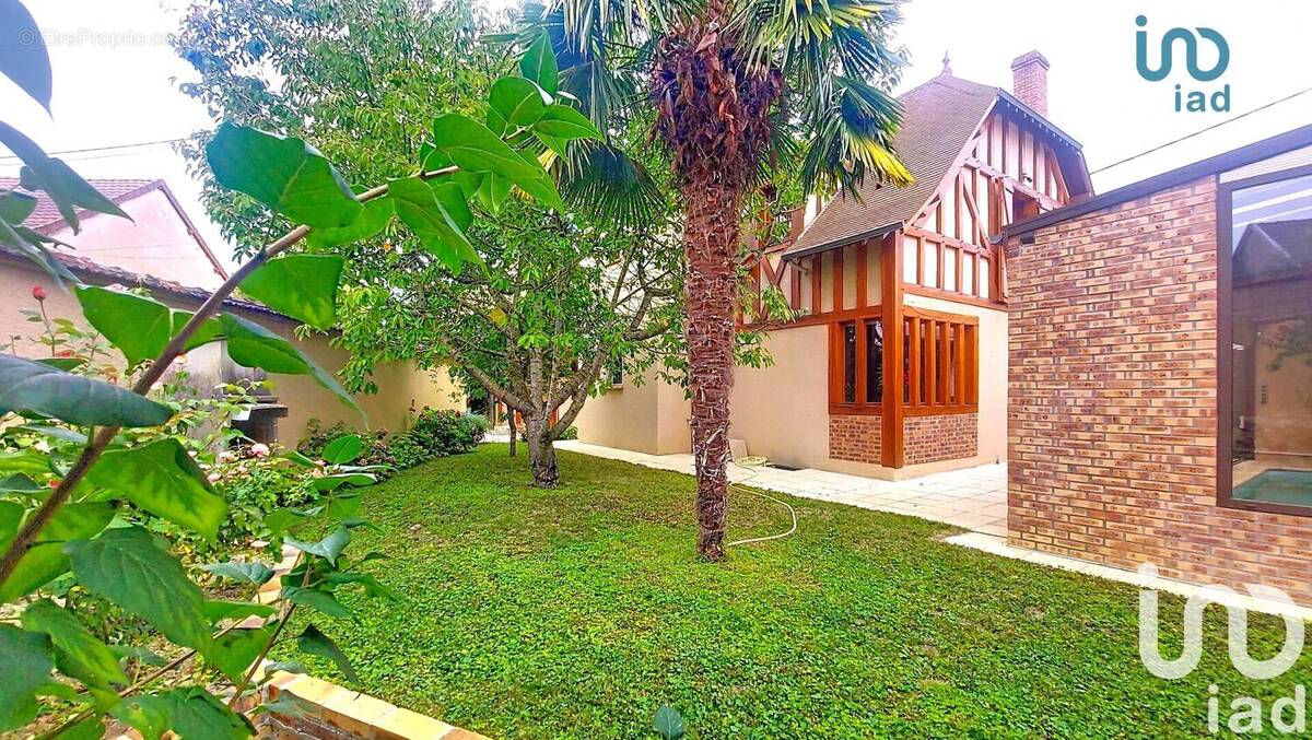 Photo 1 - Maison à AY