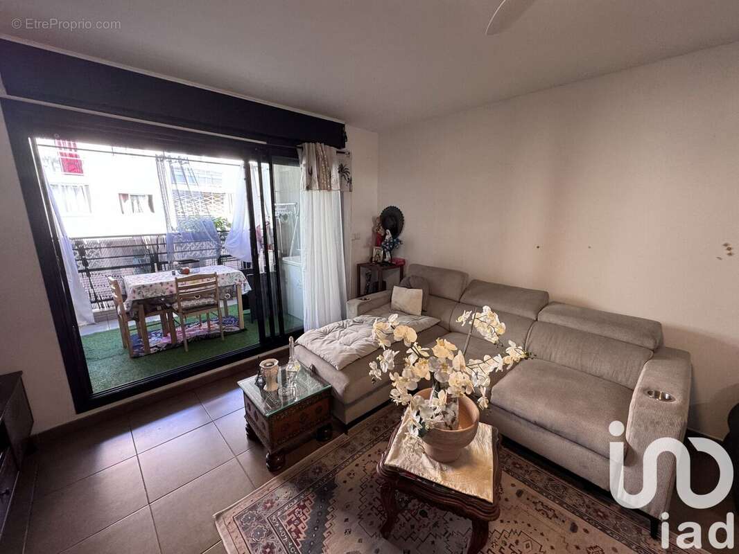 Photo 2 - Appartement à SAINT-DENIS