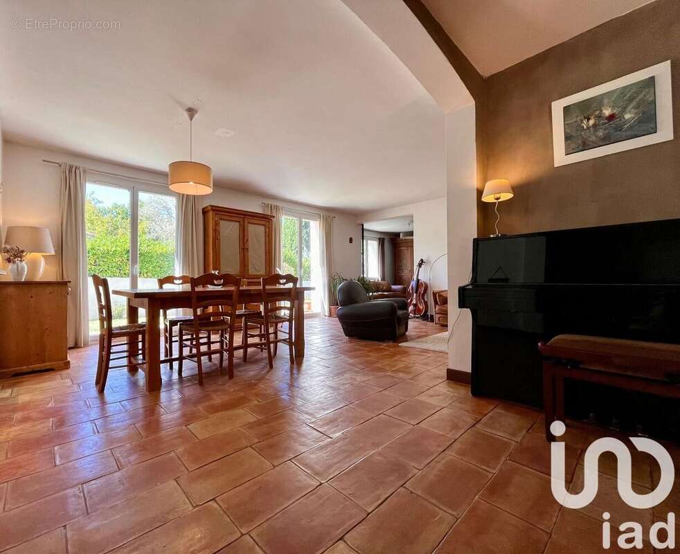 Photo 2 - Maison à JOUQUES