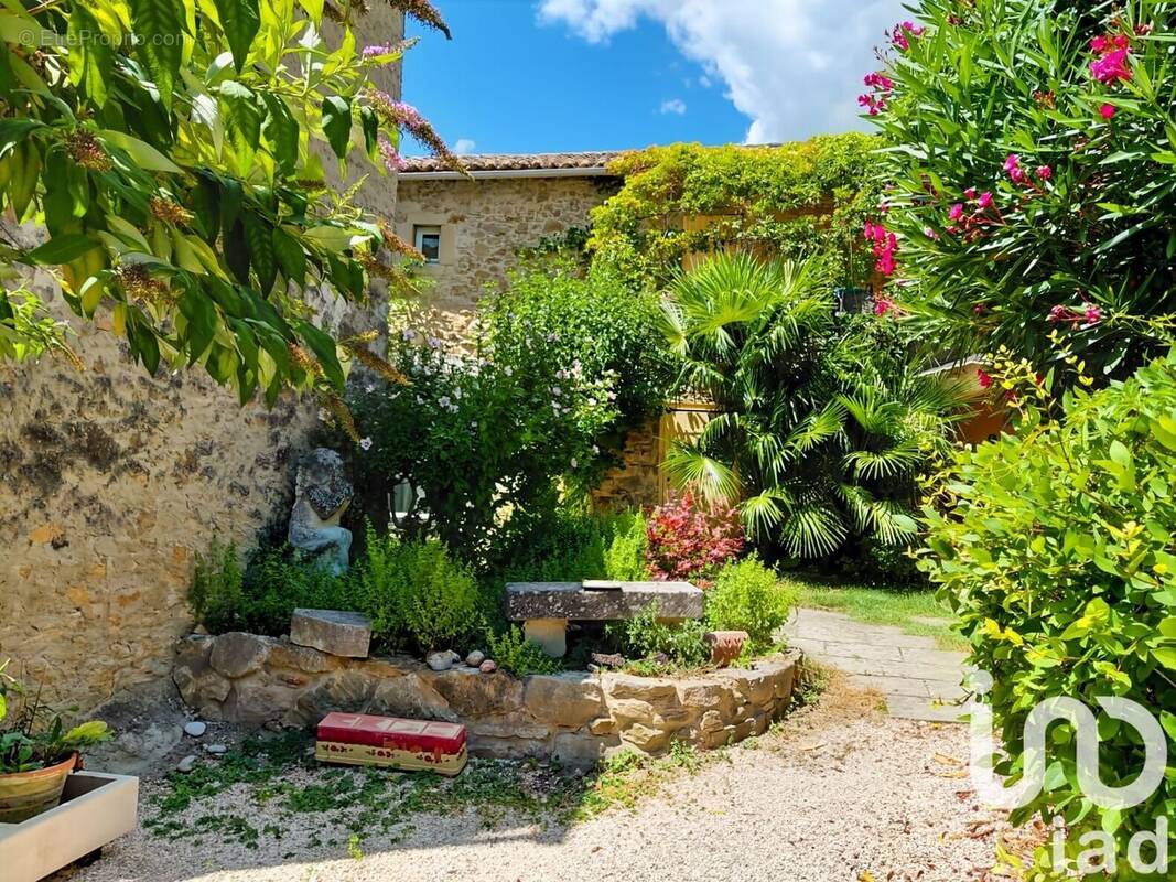 Photo 1 - Maison à SABRAN