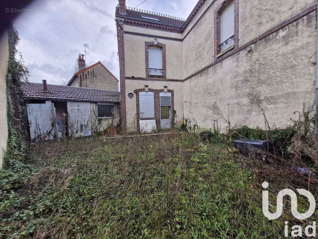 Photo 2 - Maison à ROMILLY-SUR-SEINE