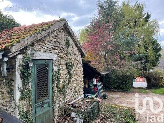 Photo 5 - Terrain à SAINTRY-SUR-SEINE