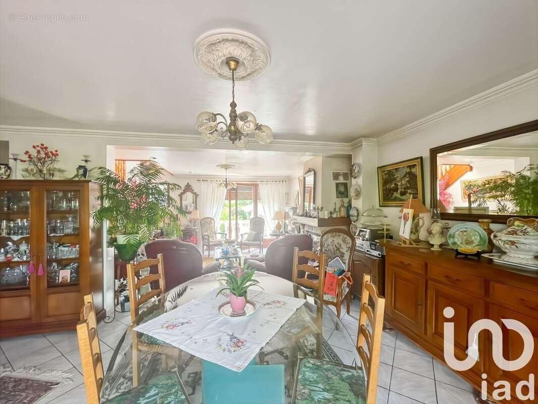 Photo 6 - Maison à DAMMARIE-LES-LYS