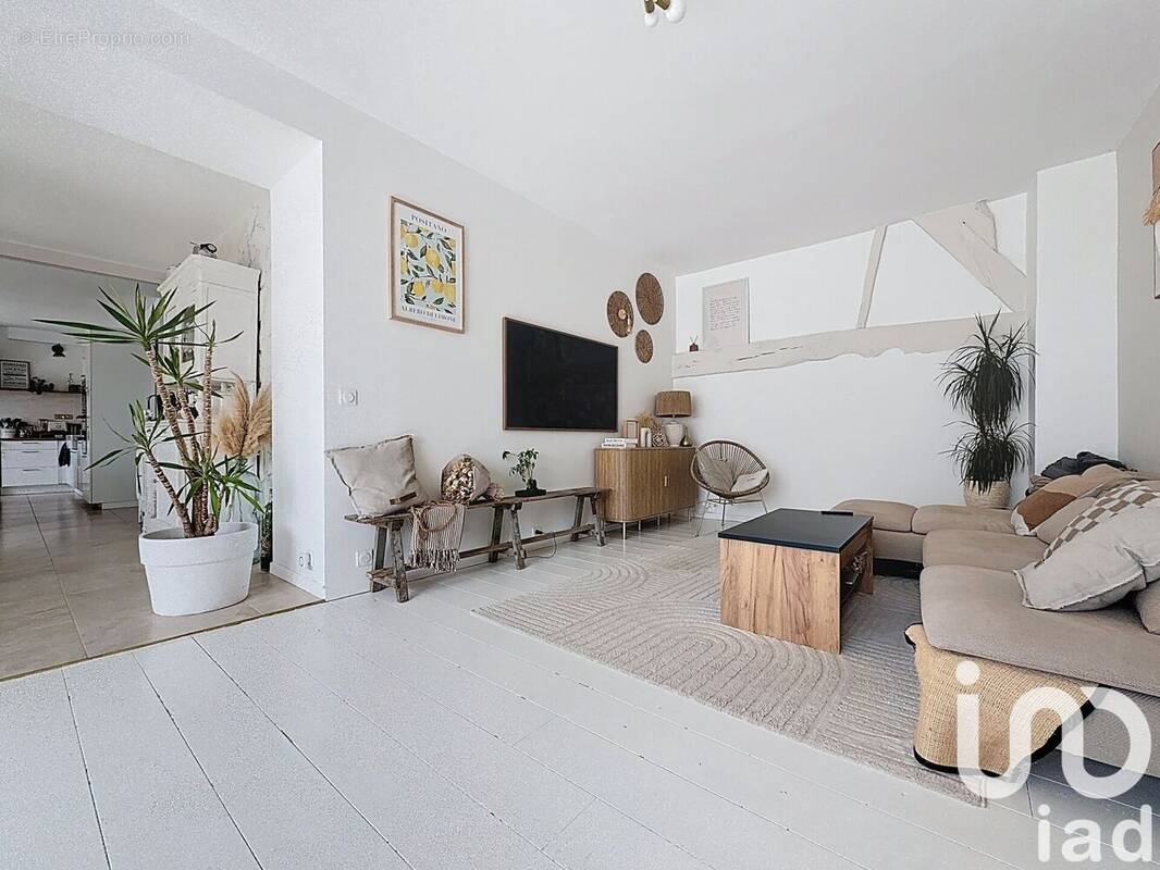 Photo 1 - Maison à SAINT-MARTIN-DE-BRETHENCOURT