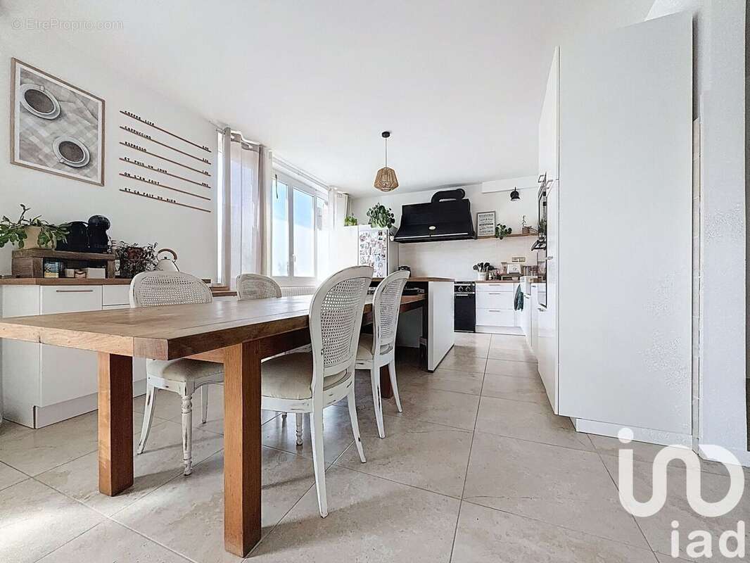 Photo 8 - Maison à SAINT-MARTIN-DE-BRETHENCOURT