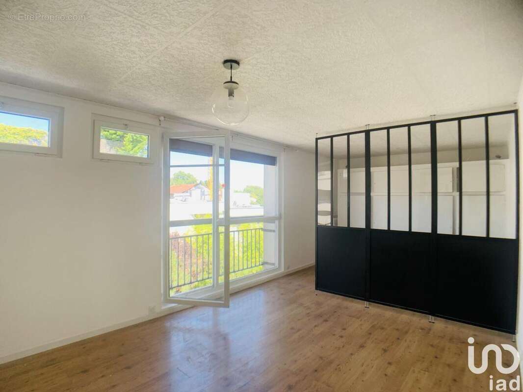 Photo 4 - Appartement à SURESNES